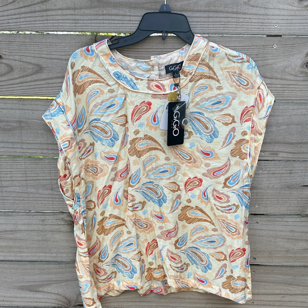 NWT GiGiO yellow paisley short sleeve top large